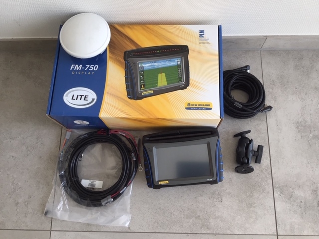 Trimble FM750 New Holland.jpeg
